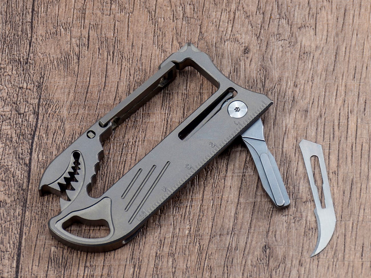 Vlastní multifunkční nástroj 3Cr13 z nerezové oceli s hliníkovou rukojetí 3 EDC Keychain Multi nástroj