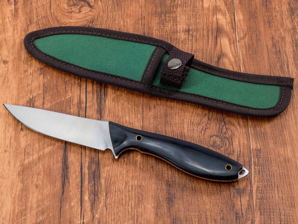 Maßgefertigtes Messer mit fester Klinge