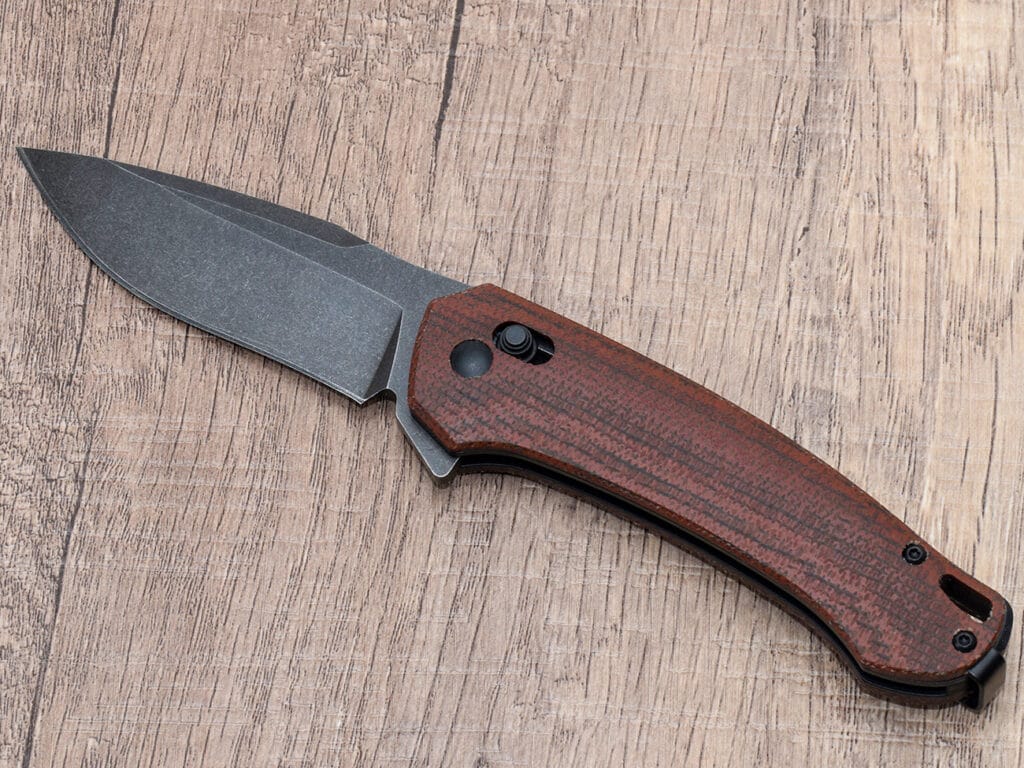 Nóż składany ze stali D2 z Micartą